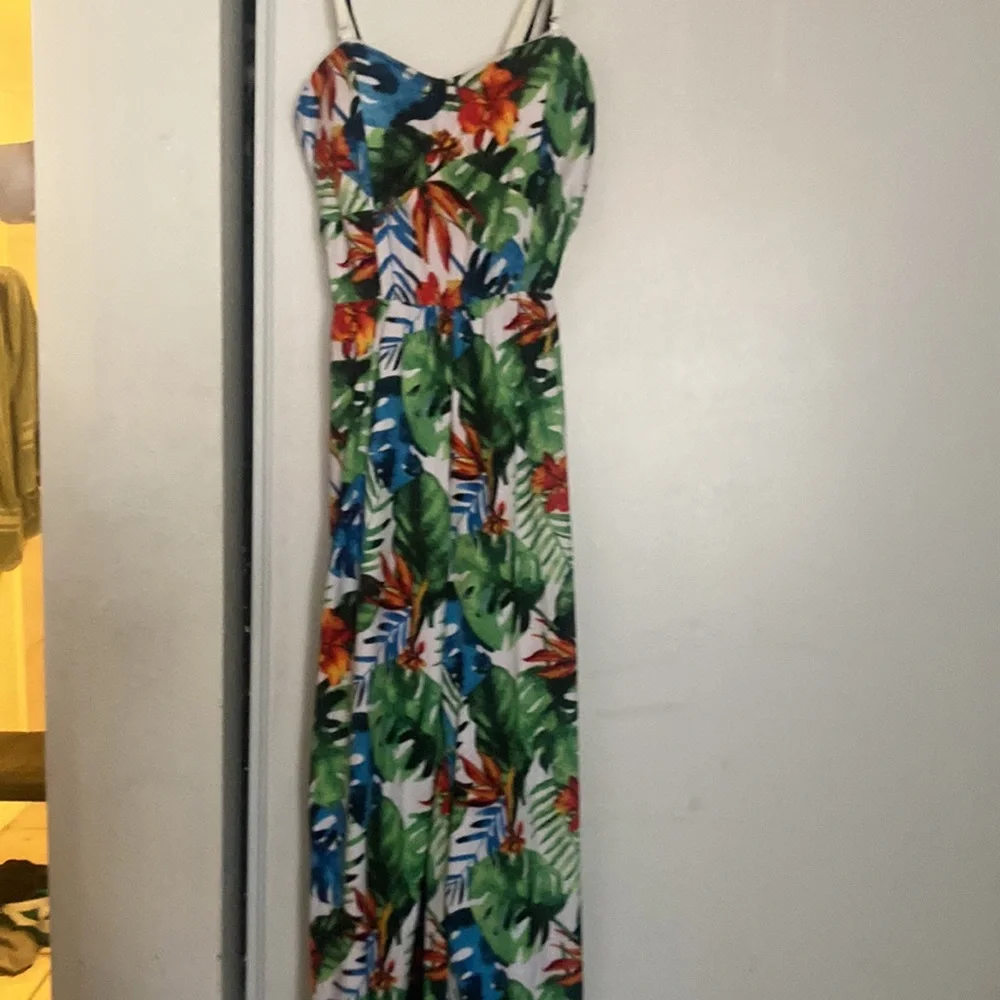 2 cute Rompers - Picture 2 of 7